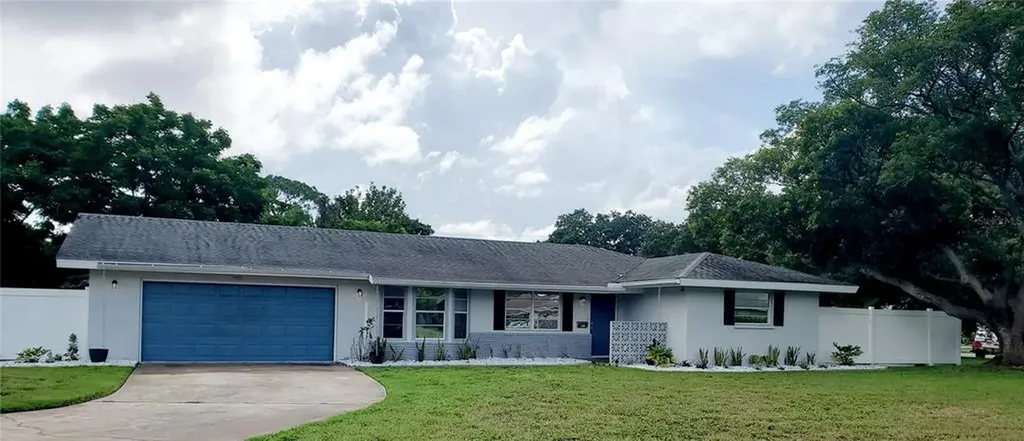 3511 18th Avenue W Bradenton FL 34205
