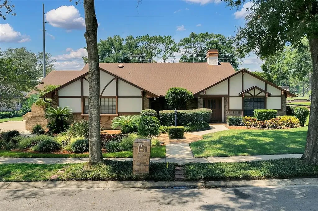 230 Coachmans Cove Altamonte Springs FL 32701