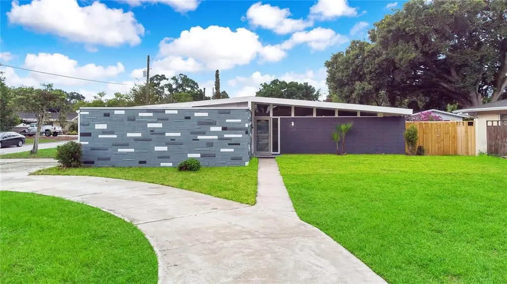 666 Avenue O SE Winter Haven FL 33880