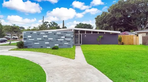 666 Avenue O SE Winter Haven FL 33880