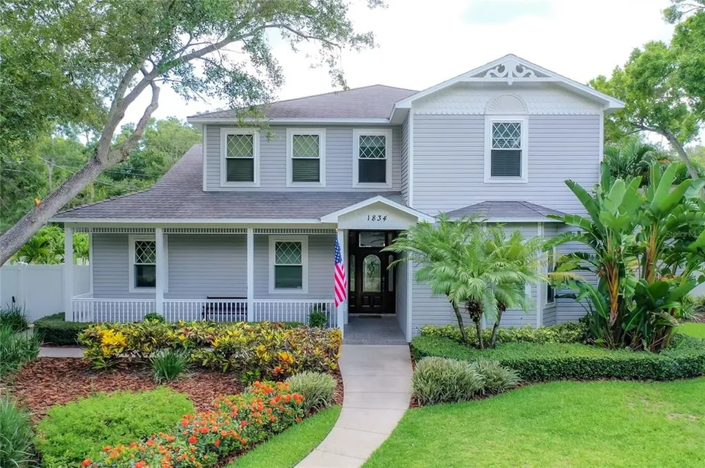 1834 Dormieone Road N St Petersburg FL 33710