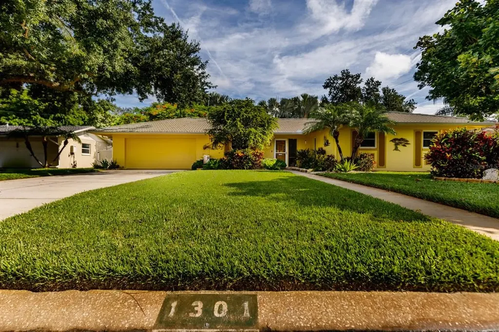 1301 86th Terrace N St Petersburg FL 33702
