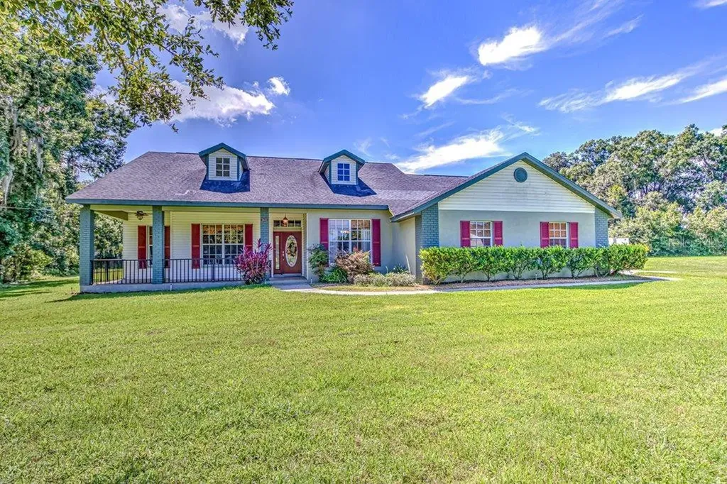 5633 April Lane Plant City FL 33567
