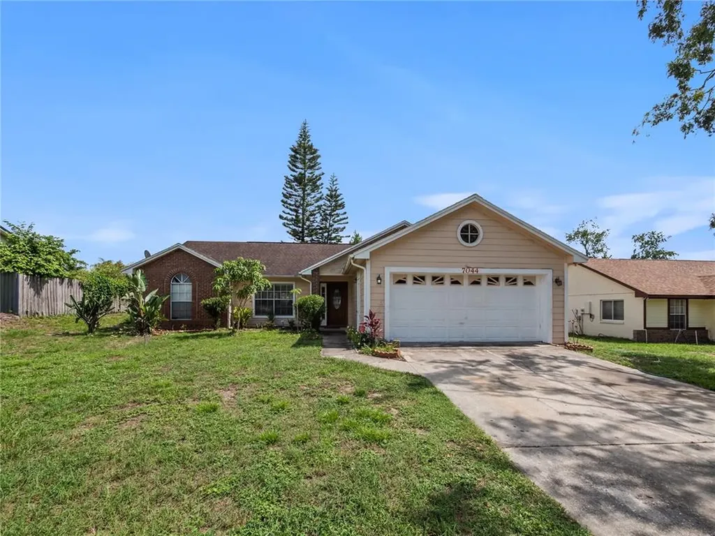 7044 Crooked Lake Trail Orlando FL 32818