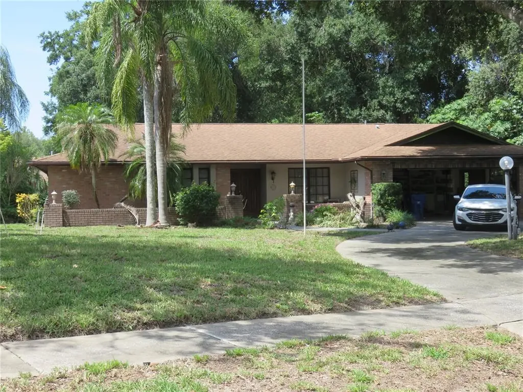 1650 Pond View Court Palm Harbor FL 34683
