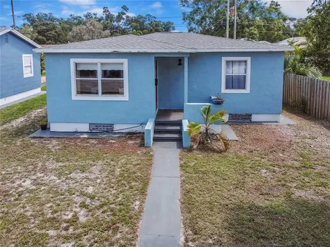 2566 38th Avenue N St Petersburg FL 33713
