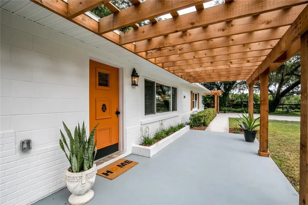 210 Woodland Drive Eustis FL 32726