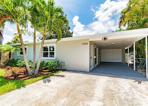 4235 Carson Street NE St Petersburg FL 33703