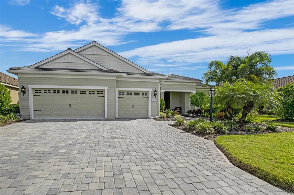 975 River Wind Circle Bradenton FL 34212