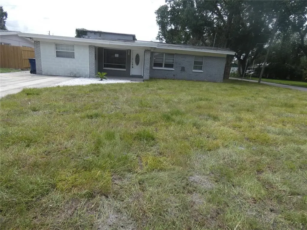 5008 N Tampania Avenue Tampa FL 33614