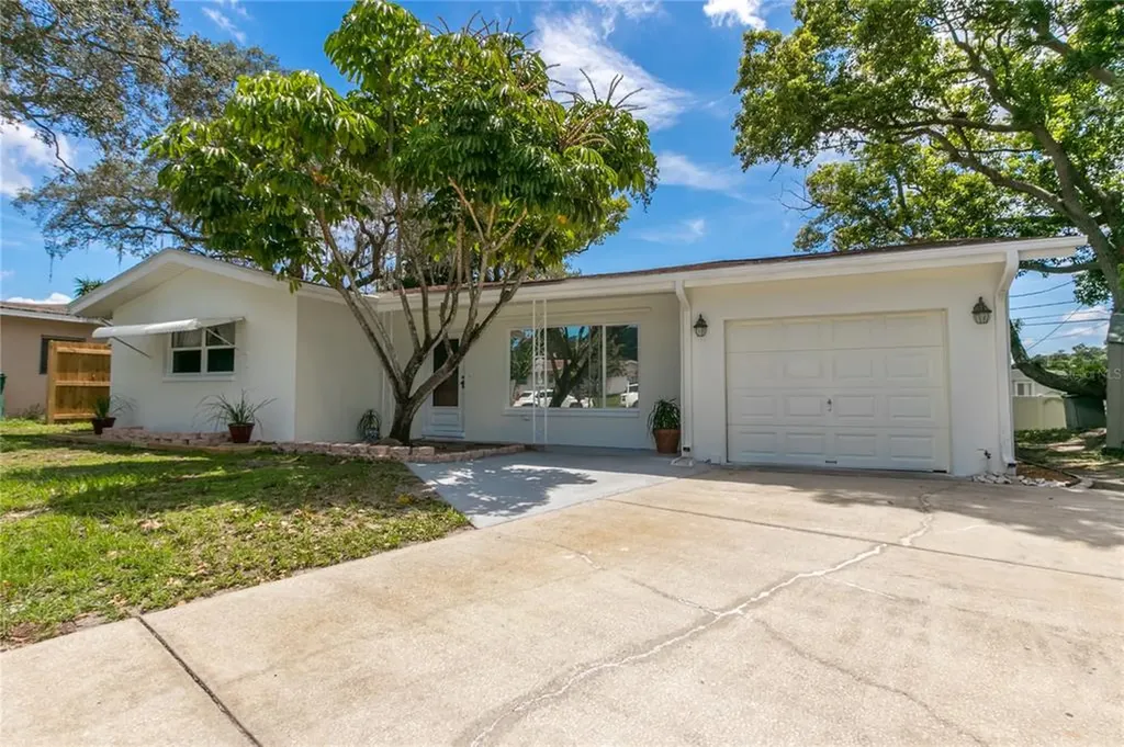 12415 104th Street Largo FL 33773