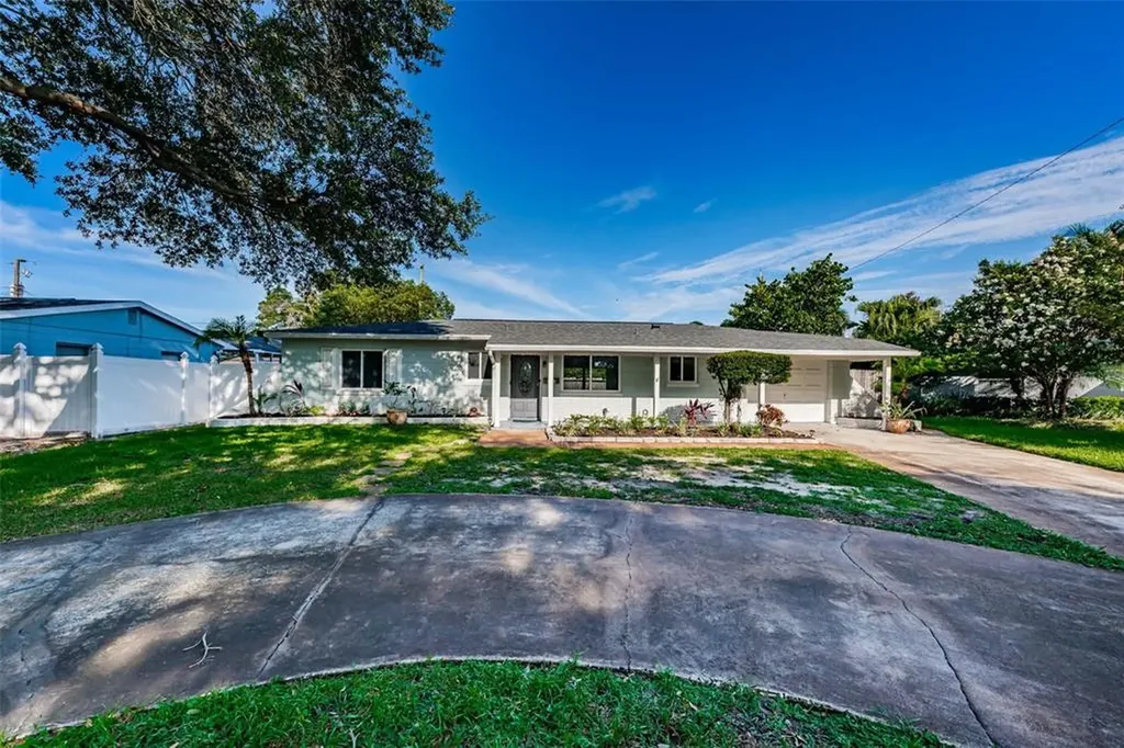 2372 61st Way N St Petersburg FL 33710