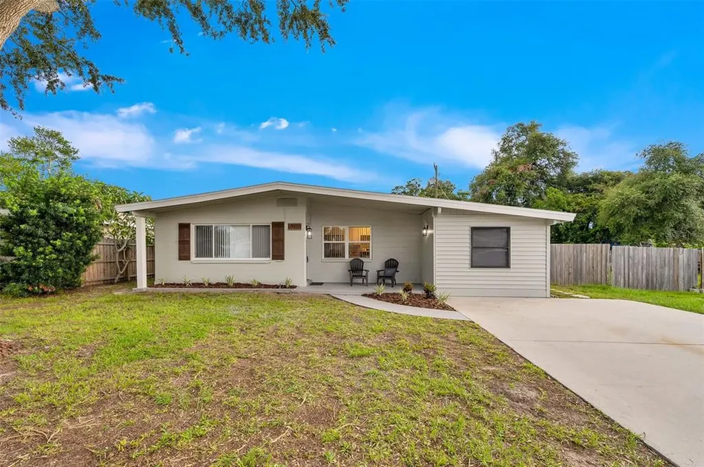 5260 48th Avenue N St Petersburg FL 33709