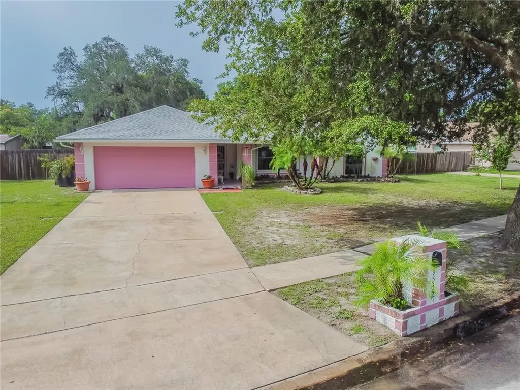 9532 Fitzsimmons Drive Orlando FL 32817