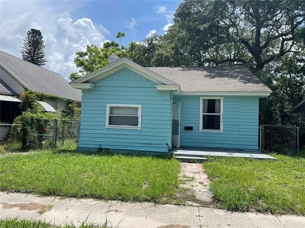 1704 45th Street S St Petersburg FL 33711