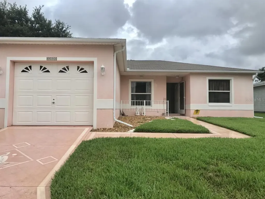 32820 Crooked Oaks Lane Leesburg FL 34748