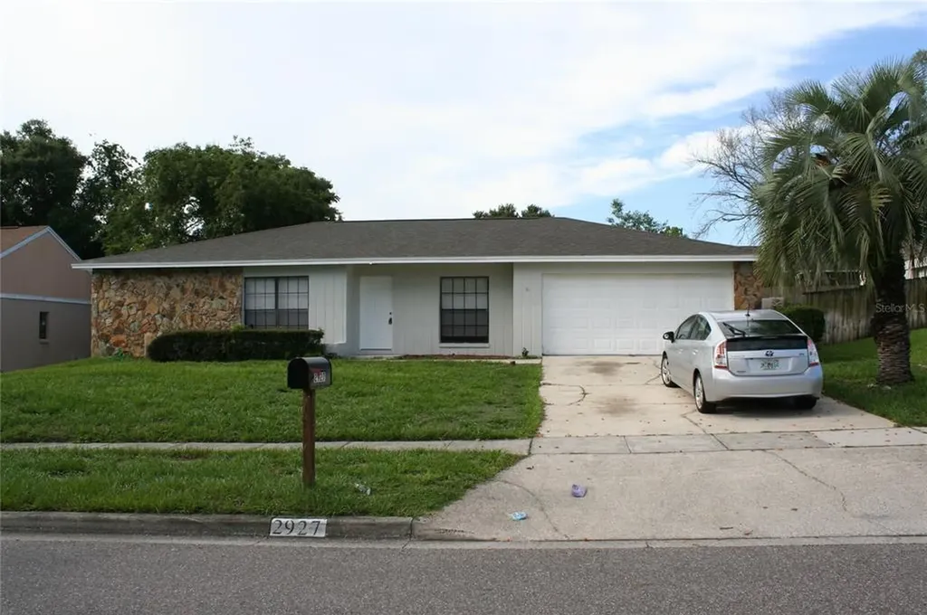 2927 Silver Ridge Drive Orlando FL 32818