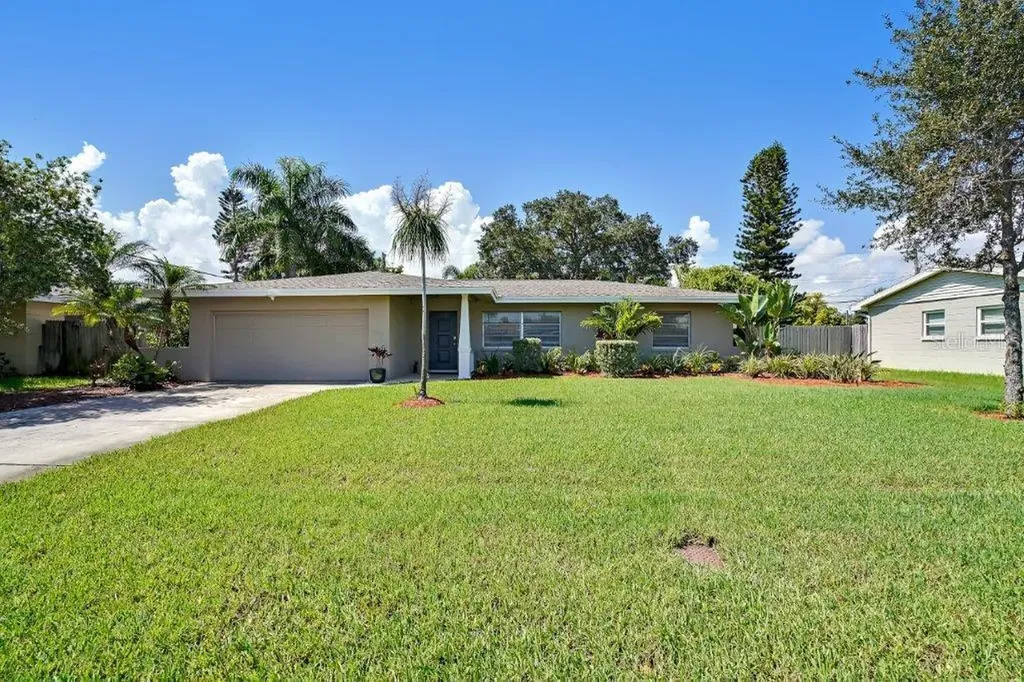 190 45th Avenue NE St Petersburg FL 33703