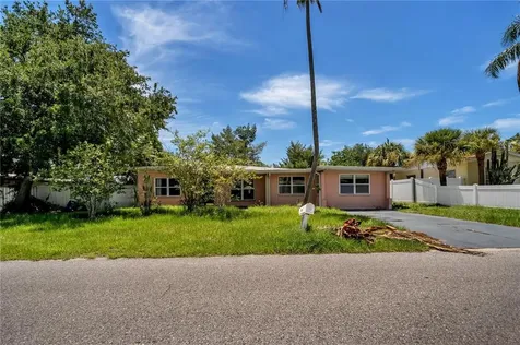 841 La Plaza Avenue S St Petersburg FL 33707