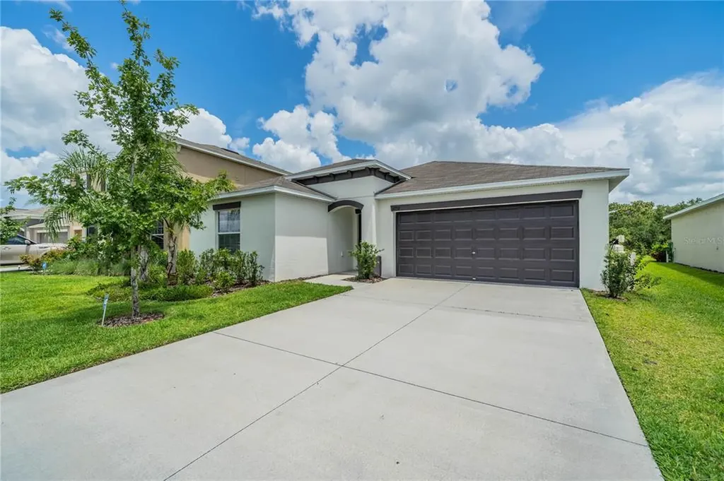 17232 White Mangrove Drive Wimauma FL 33598