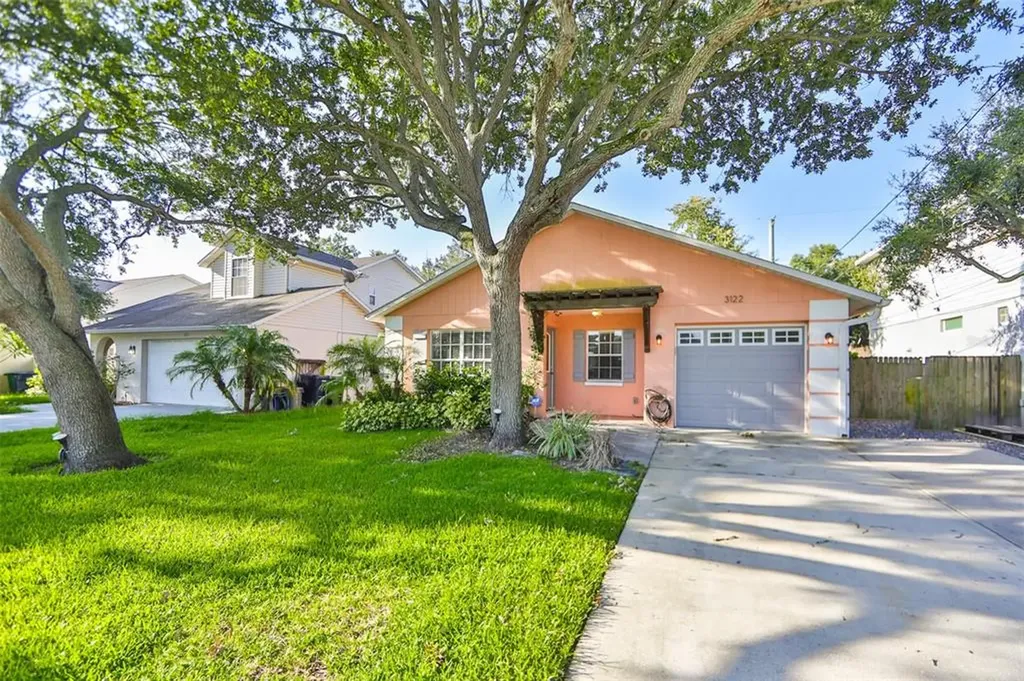 3122 W Hartnett Avenue Tampa FL 33611