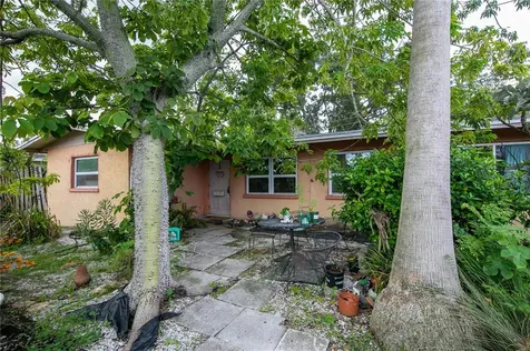 2509 25th Avenue W Bradenton FL 34205