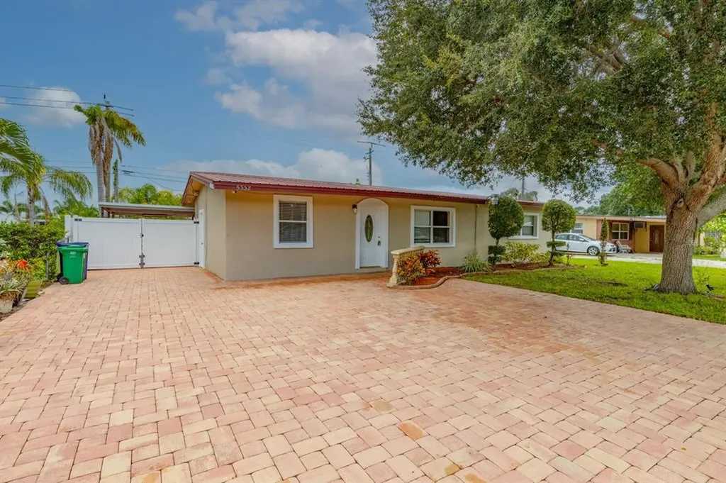 5332 3rd Street Court W Bradenton FL 34207