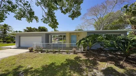106 62nd Street W Bradenton FL 34209