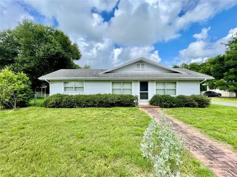 201 S Warfield Avenue Wildwood FL 34785
