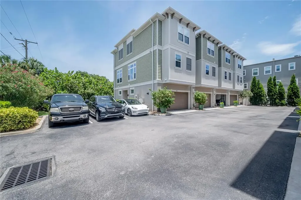 420 S Lincoln Avenue Tampa FL 33609