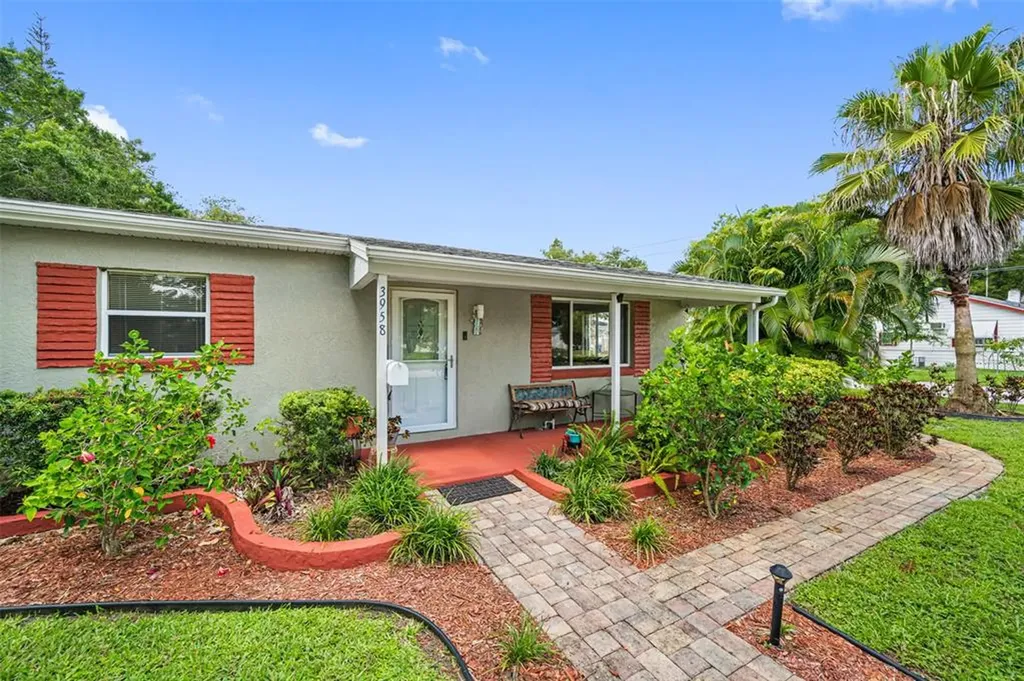 3958 11th Avenue N St Petersburg FL 33713