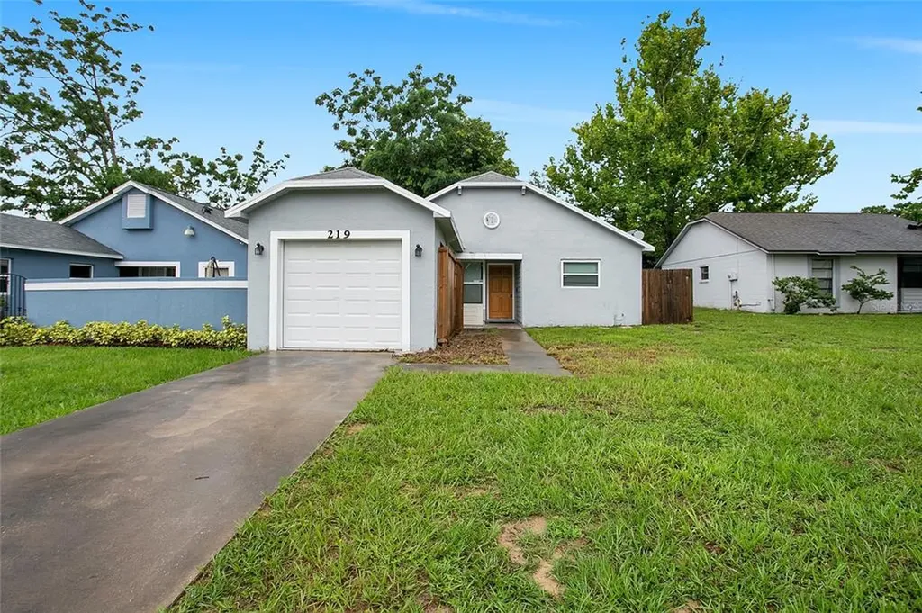 219 Garden Cove Court Orlando FL 32835