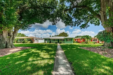 6743 Burlington Avenue N St Petersburg FL 33710