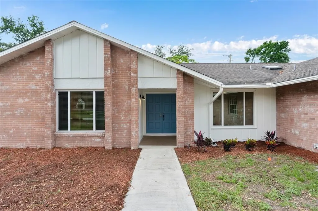 8495 Caraway Court Orlando FL 32819