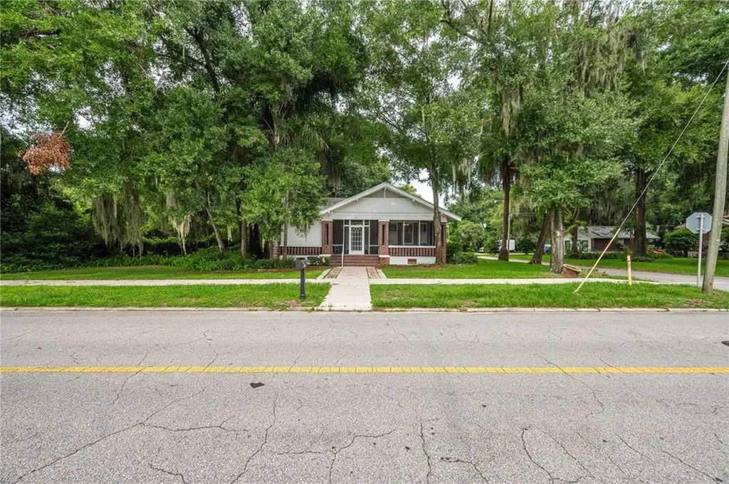 390 S Orange Avenue Bartow FL 33830
