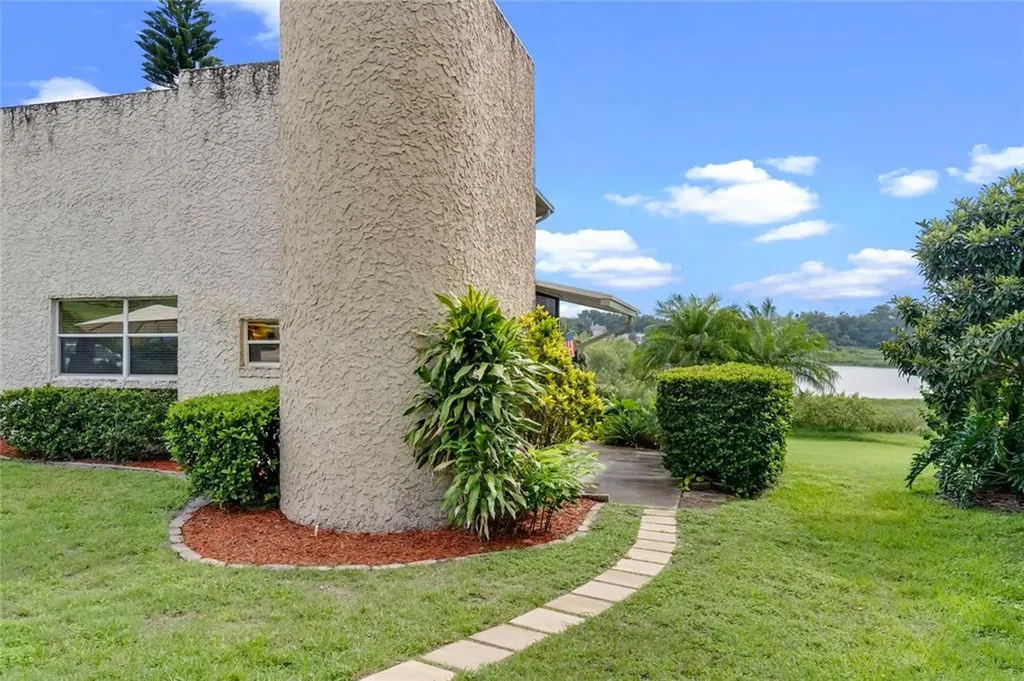 1039 Encourte Green Apopka FL 32712