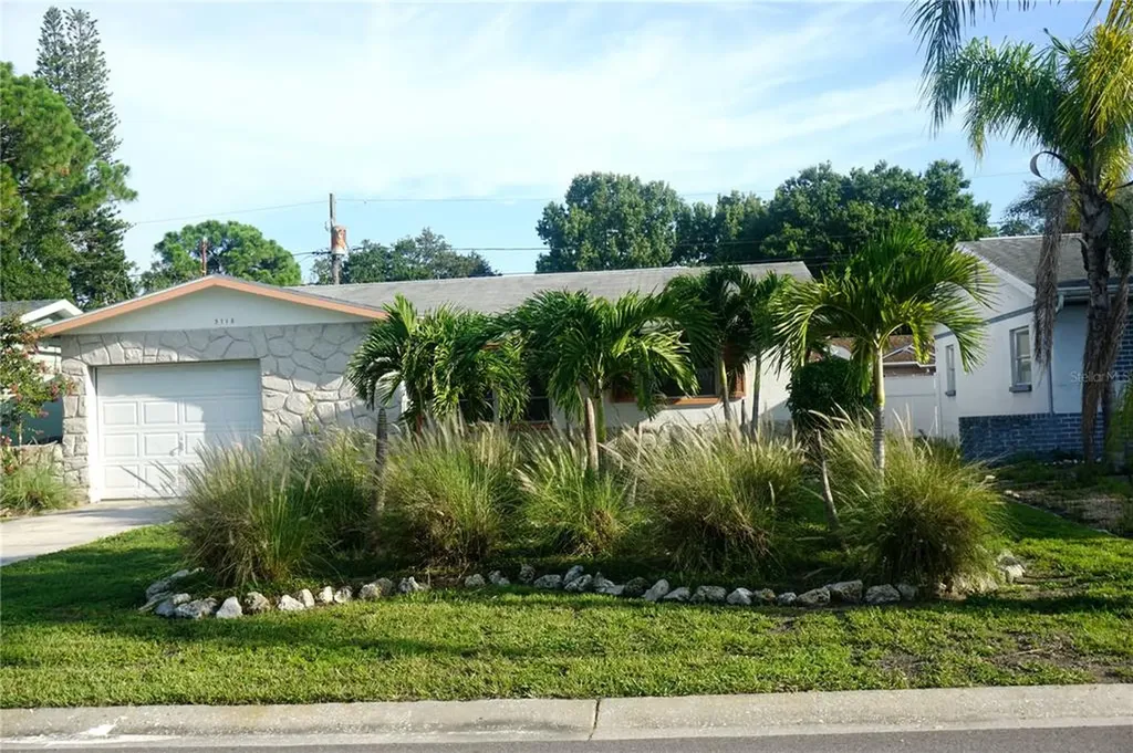 5718 18th Avenue N St Petersburg FL 33710