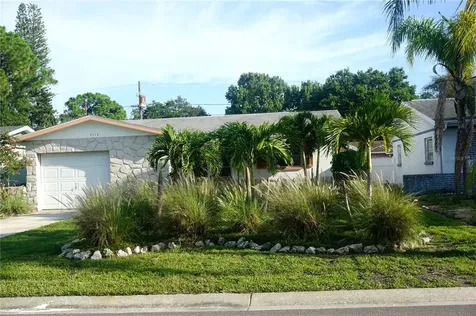 5718 18th Avenue N St Petersburg FL 33710