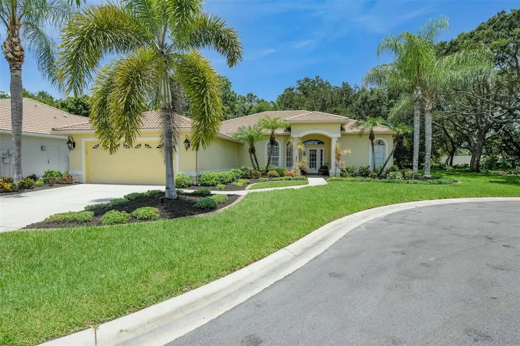 1169 Kittiwake Drive Venice FL 34285