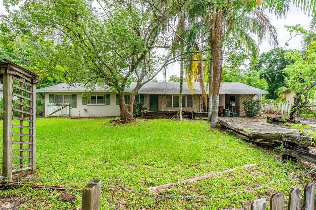 2608 Narcissus Avenue Sanford FL 32771