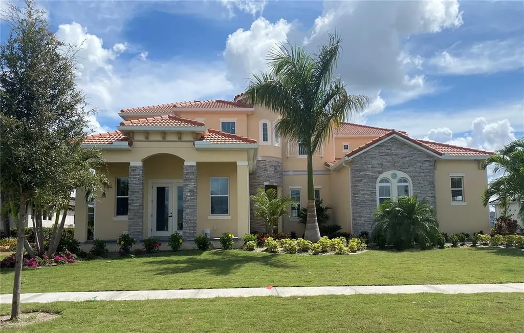 848 Manns Harbor Drive Apollo Beach FL 33572
