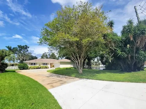 5180 Venetian Boulevard NE St Petersburg FL 33703