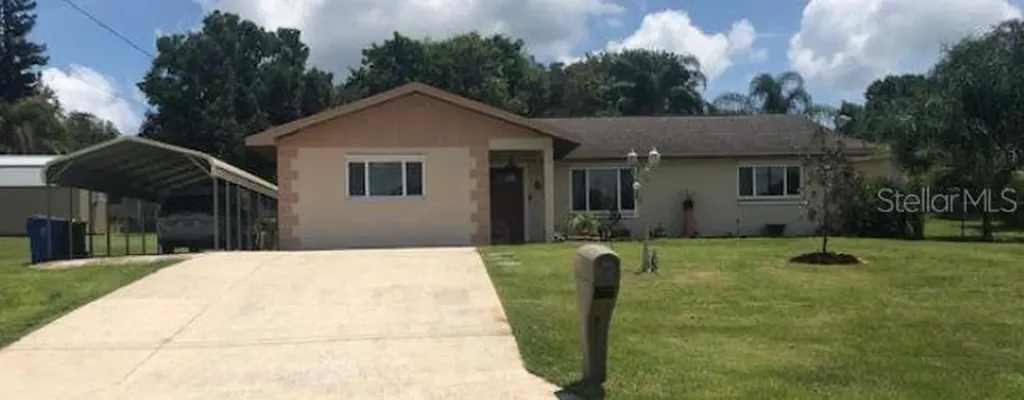 9 Duke Street Lake Placid FL 33852