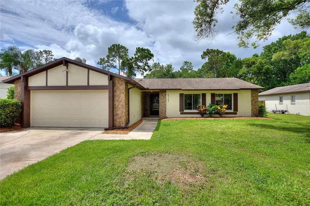 8708 Tall Pine Lane Orlando FL 32825