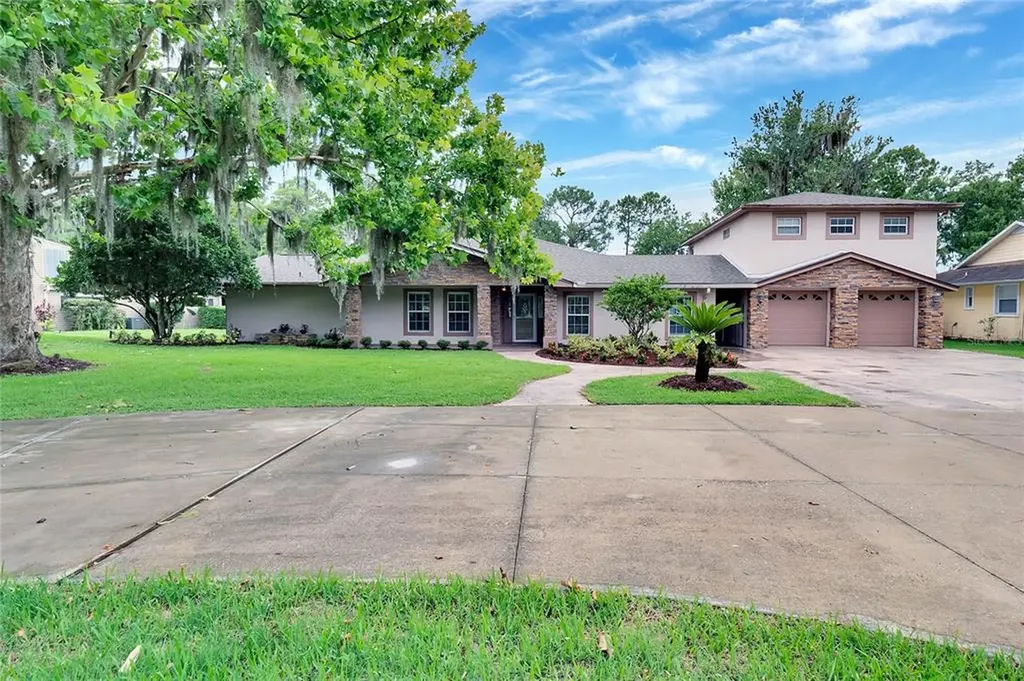 14236 Lake Price Drive Orlando FL 32826