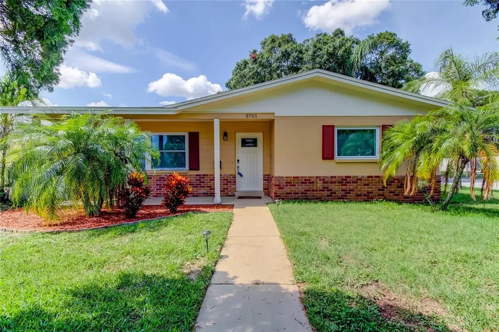 3701 15th Avenue N St Petersburg FL 33713