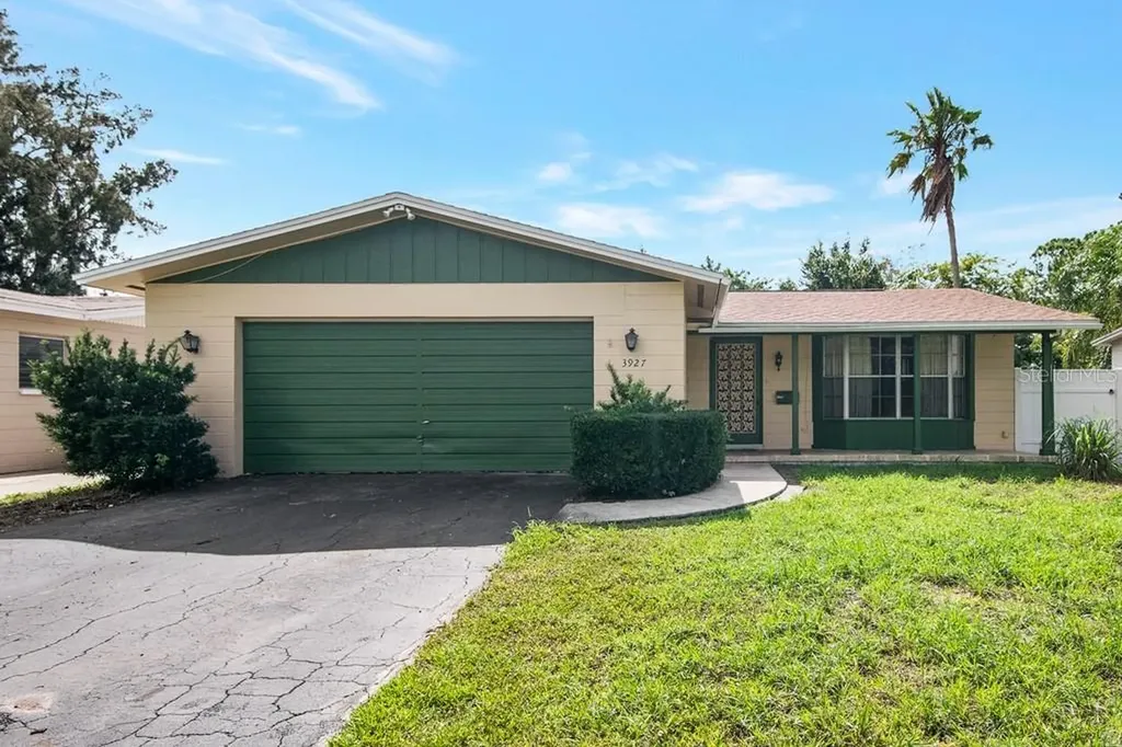 3927 Harrisburg Street NE St Petersburg FL 33703
