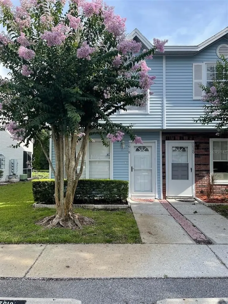 7618 Colonial Court Tampa FL 33615