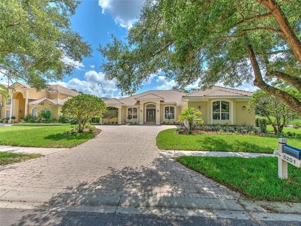 5201 Sand Trap Place Valrico FL 33596