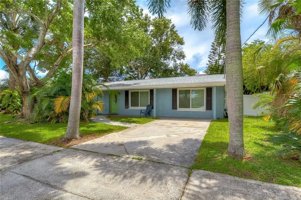 4012 W Land Avenue Tampa FL 33616